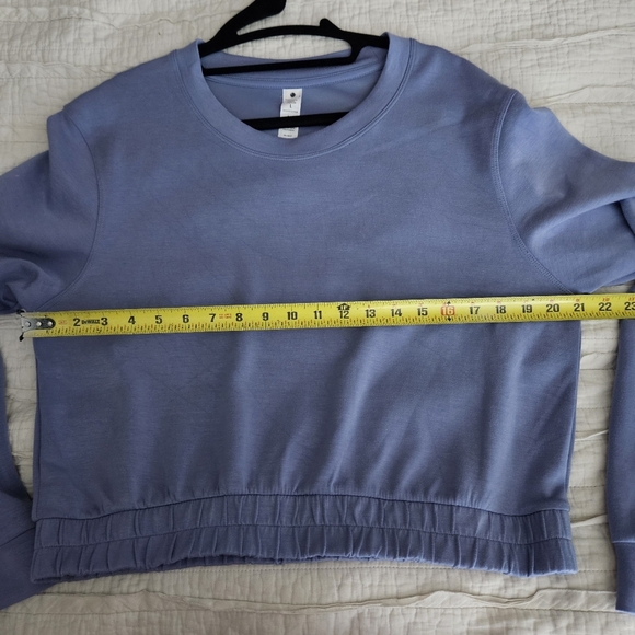 Yogalicious Crewneck Cropped Pullover Shirt Soft | Size L - Picture 5 of 6